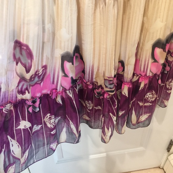 Gorgeous Floral Ruffle Maxi Dress Small by Theme - Picture 4 of 6